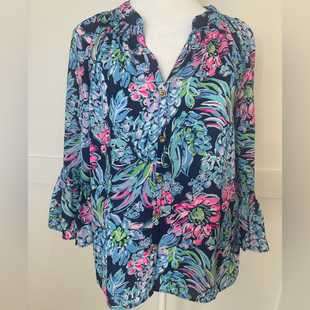 Lilly Pulitzer Dakota Top - Navy and Pink size XXS in excellent condition
